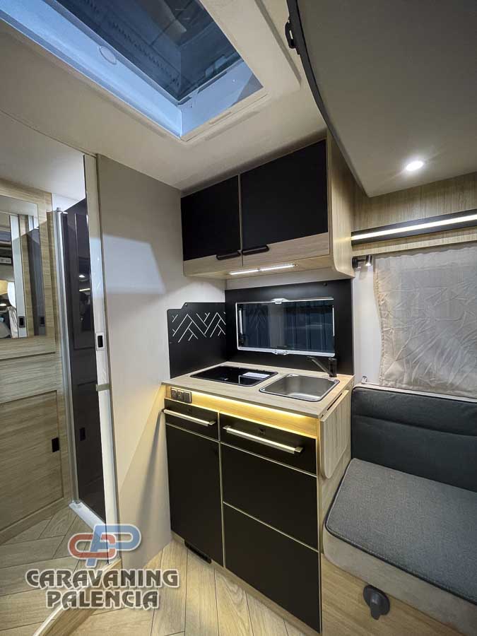 challenger-250-graphite-edition-m26-caravaning-palencia-2