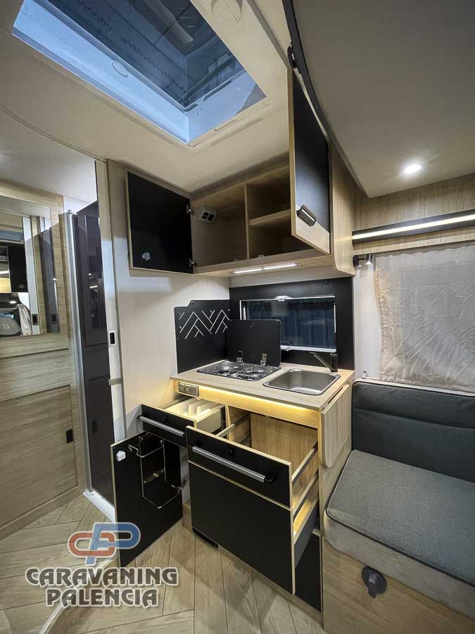 challenger-250-graphite-edition-m26-caravaning-palencia-3