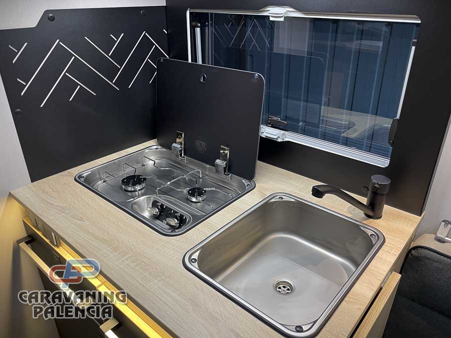 challenger-250-graphite-edition-m26-caravaning-palencia-4