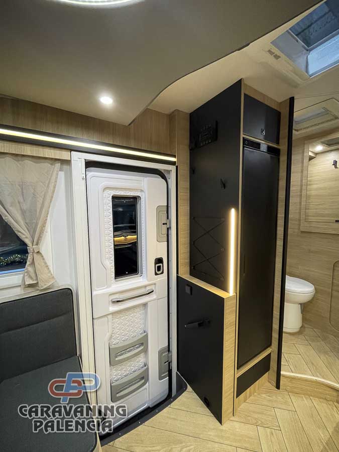 challenger-250-graphite-edition-m26-caravaning-palencia-8