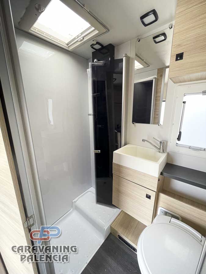 challenger-c256-caravaning-palencia-15