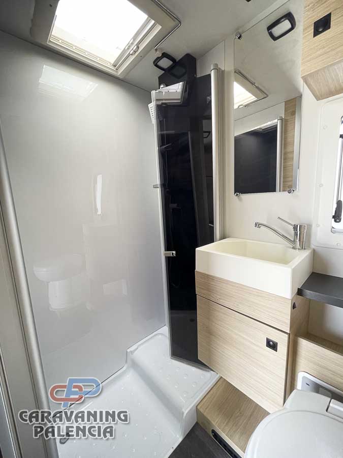 challenger-c256-caravaning-palencia-18