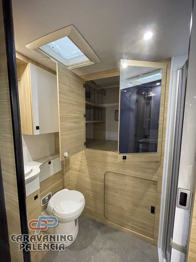 challenger-260-ultimate-edition-caravaning-palencia-3