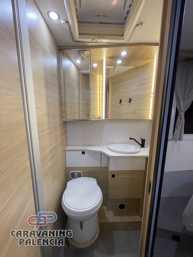 challenger-318-ultimate-edition-m26-caravaning-palencia-6 challenger-318-ultimate-edition-m26-caravaning-palencia-6
