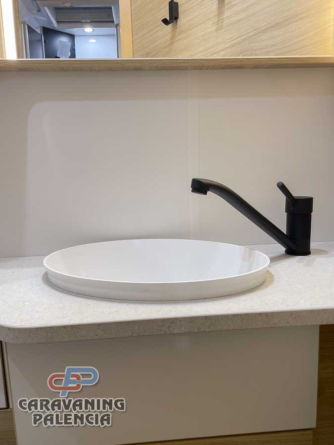 challenger-318-ultimate-edition-m26-caravaning-palencia-8 challenger-318-ultimate-edition-m26-caravaning-palencia-8