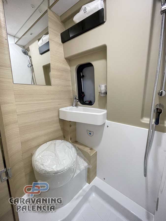 challenger-v114max-m26-break-edition-caravaning-palencia-11