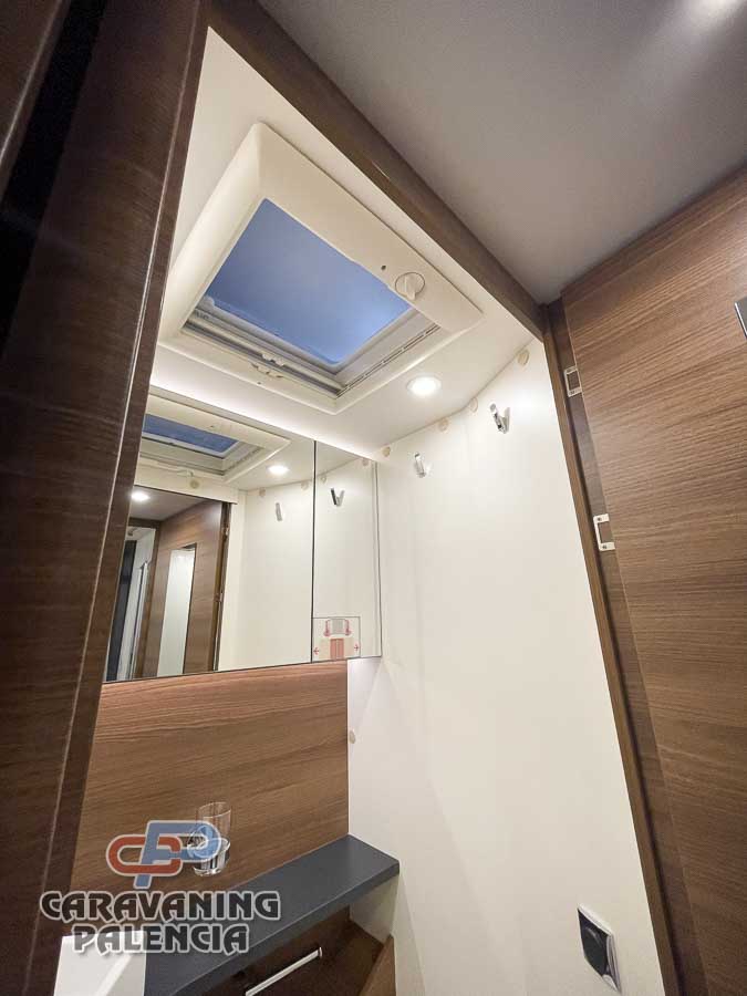 rapido-696F-caravaning-palencia-11 rapido-696F-caravaning-palencia-11