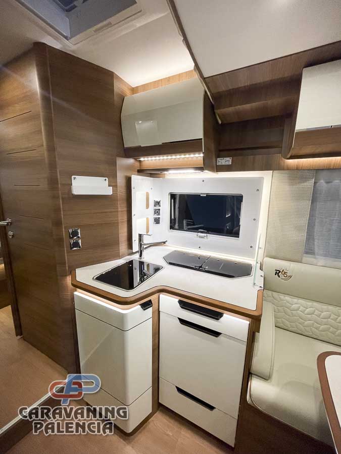 rapido-696F-caravaning-palencia-14 rapido-696F-caravaning-palencia-14