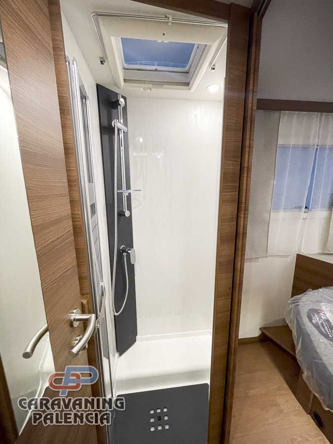 rapido-696F-caravaning-palencia-7 rapido-696F-caravaning-palencia-7